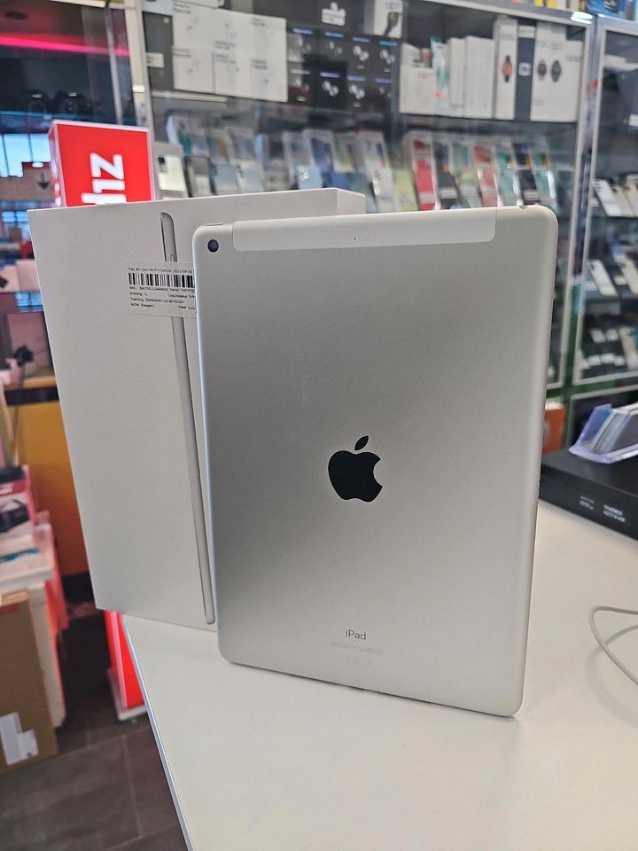 IPad 8th Gene (128GB+CELLULAR ) Akku 100% Neuwertige Für 259€ in Frankfurt am Main