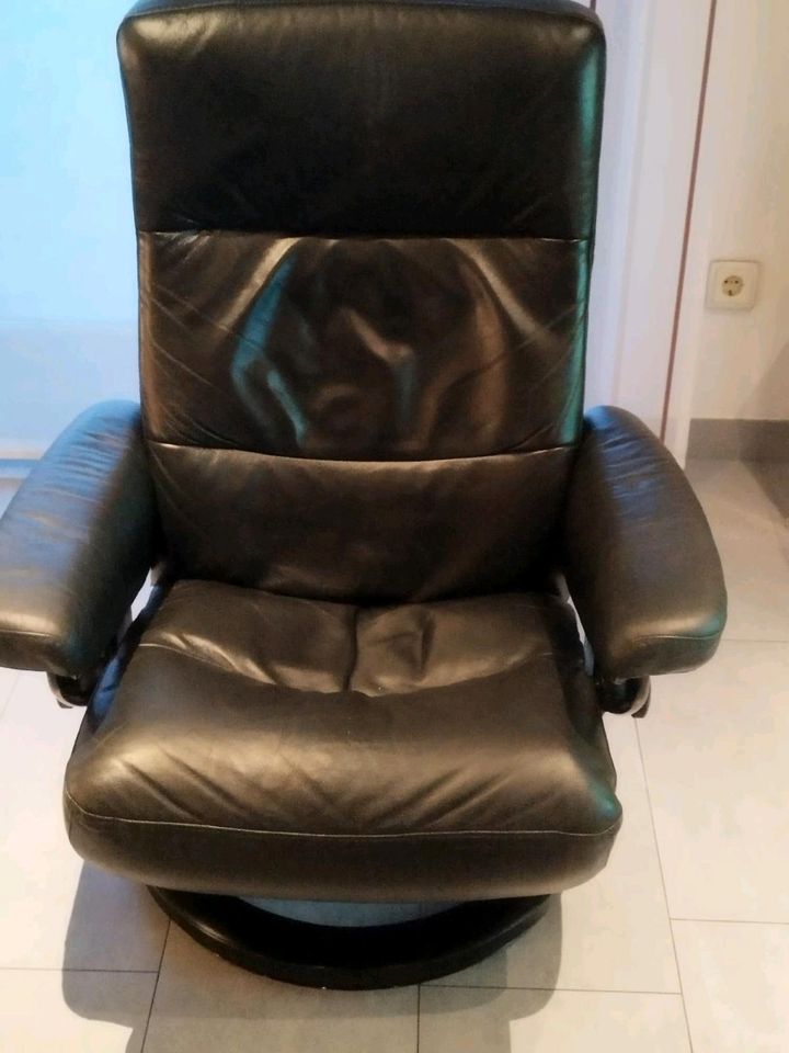 Stressless Sessel mit Hocker in Achern