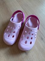 Crocs Mädchen Hausschuhe Badeschuhe Gr. 36 rosa Schleswig-Holstein - Delingsdorf Vorschau