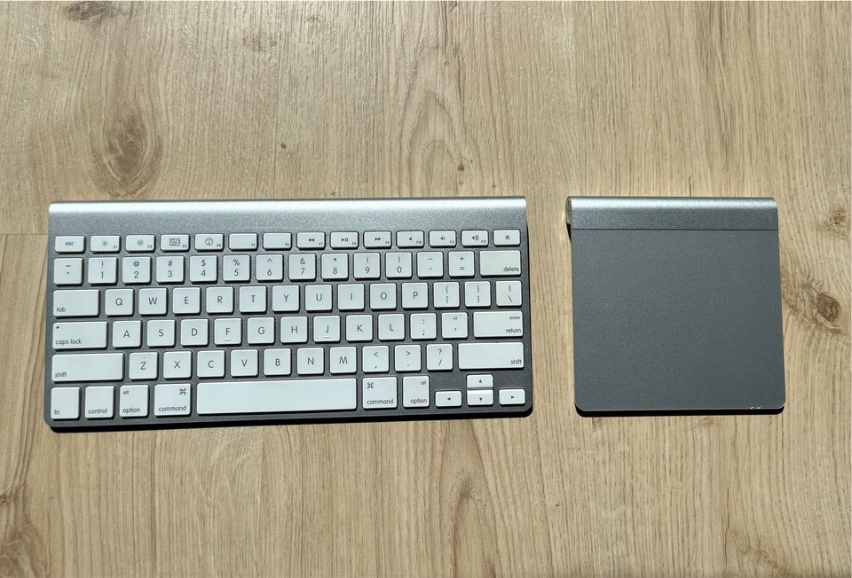Apple Magic Keyboard & Trackpad inkl. Hülle in Reutlingen