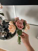 Kunstblumen Rosen Blumenstrauß Blumen Dekoration Deko München - Moosach Vorschau