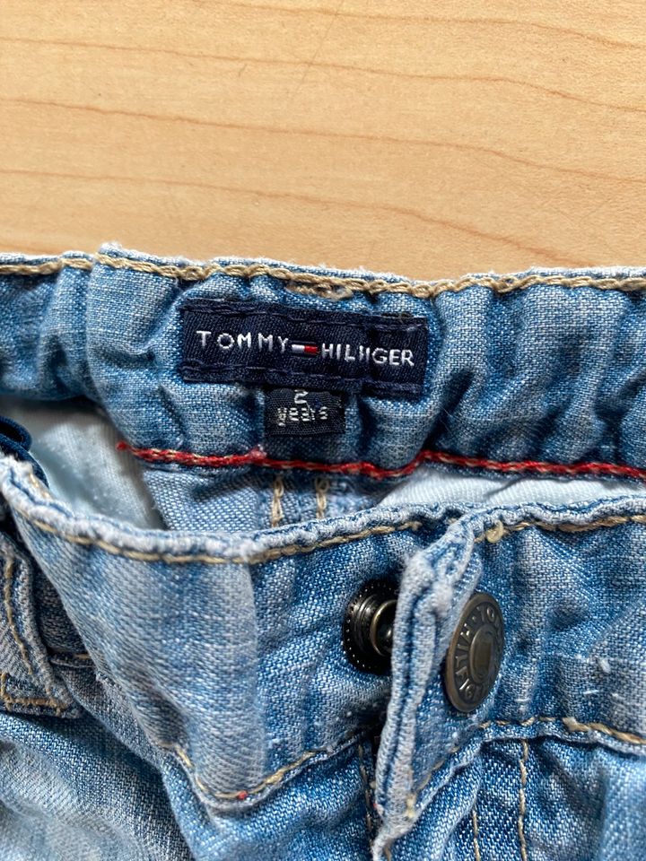 Tommy Hilfiger jeans short gr. 86/ 2Jahre in Stuttgart