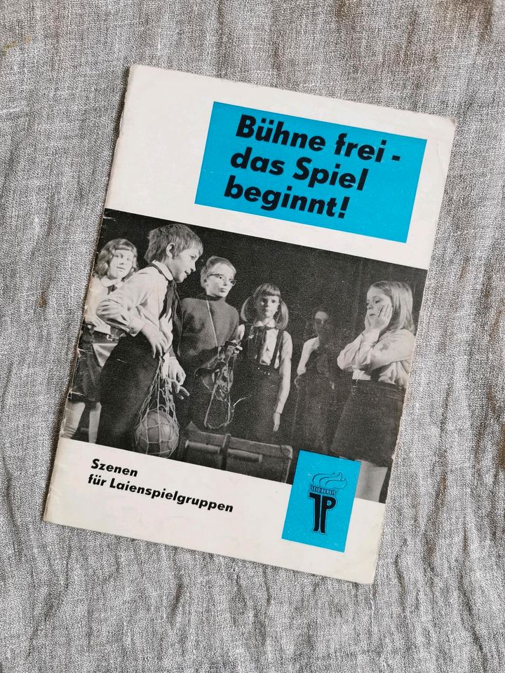 DDR Broschur, Szenen für Laienspielgruppen in Weimar