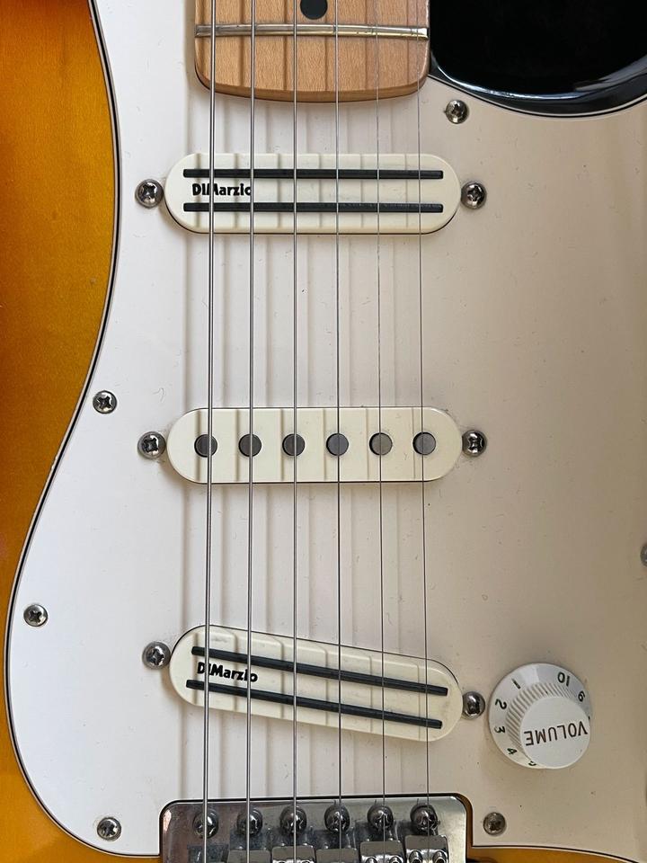 2006 60th Anniversary Fender MIM Stratocaster Dimarzio Upgrades in München