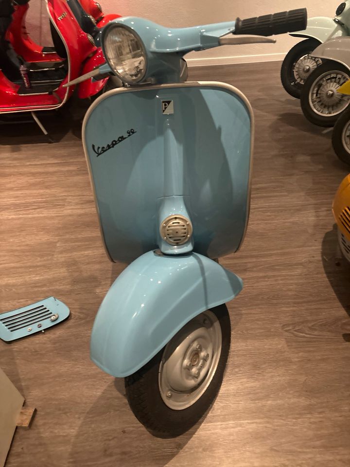 Vespa 90 1964 in Köln