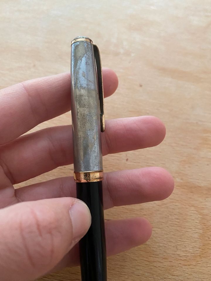 Eleganter Montblanc Füller mit Goldfeder 14 C 585 in Bremen