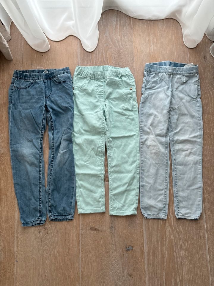 TOP HOSENSET ZU VERSCHENKEN JEANS H&M POCO PIANO GR. 116 in Göttingen