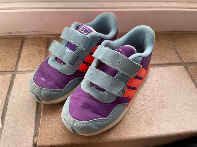 Schöne Adidas Kinder Turnschuhe Neo Gr. 25 in Hessen - Groß-Bieberau |  Gebrauchte Kinderschuhe Größe 25 kaufen | eBay Kleinanzeigen ist jetzt  Kleinanzeigen