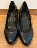 5th Avenue Schuhe Damen Pumps schwarz Größe 40 Nordrhein-Westfalen - Sundern (Sauerland) Vorschau