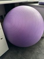 Gymnastikball lila gegen Rückenschmerzen Niedersachsen - Weyhe Vorschau