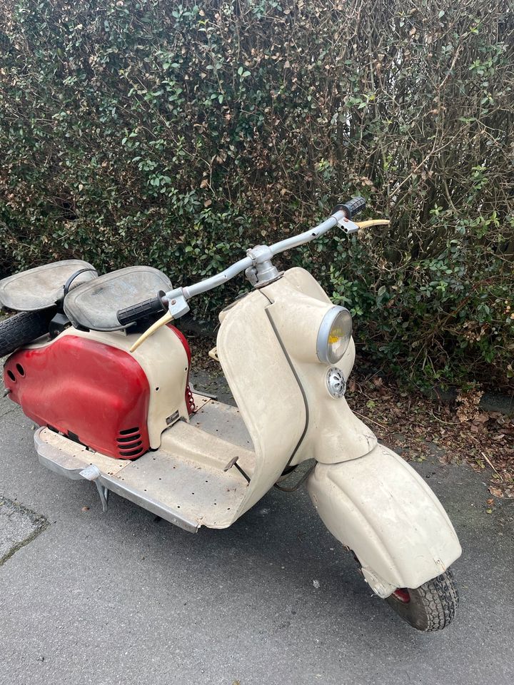 NSU Lambretta Roller Motorrad Oldtimer Scheunenfund in Iserlohn