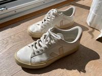 Veja Schuhe weiß Gr. 40 Hessen - Bad Homburg Vorschau