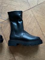 Chunky Chelseaboots Gr 38 H&M Berlin - Schöneberg Vorschau