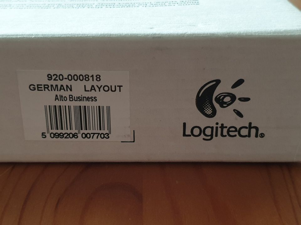 Logitech Alto Business Laptopständer Halter mit Tastatur, schwarz in Hamburg