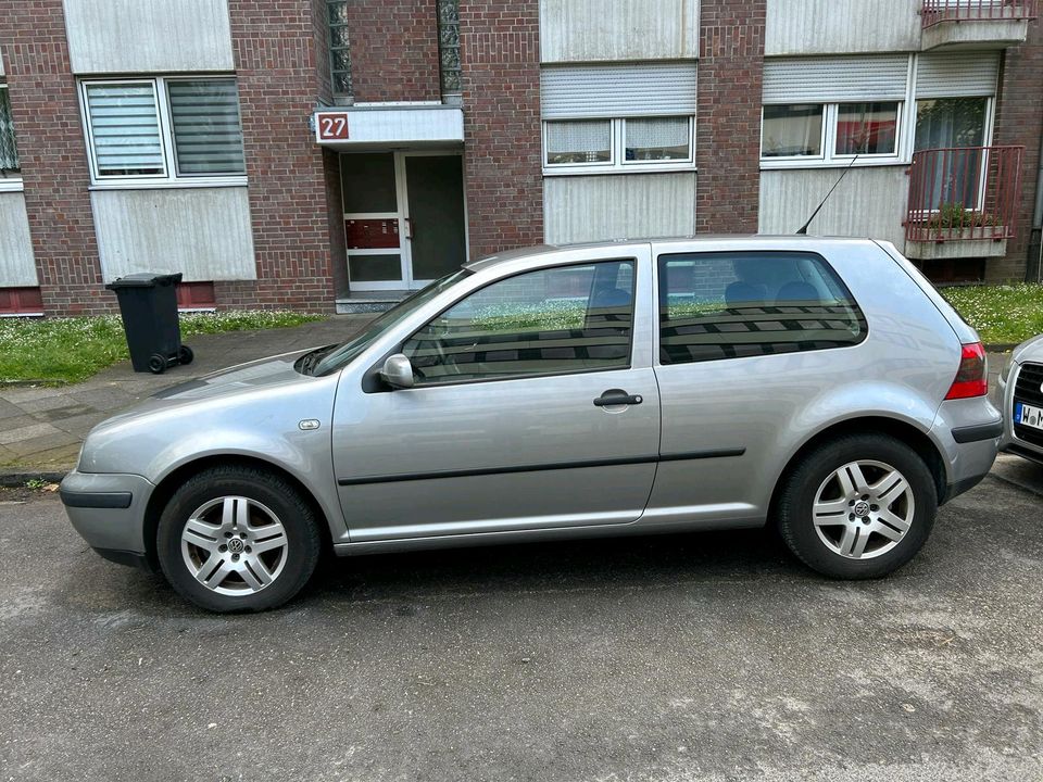 Kleine Golf 4 in Neuss