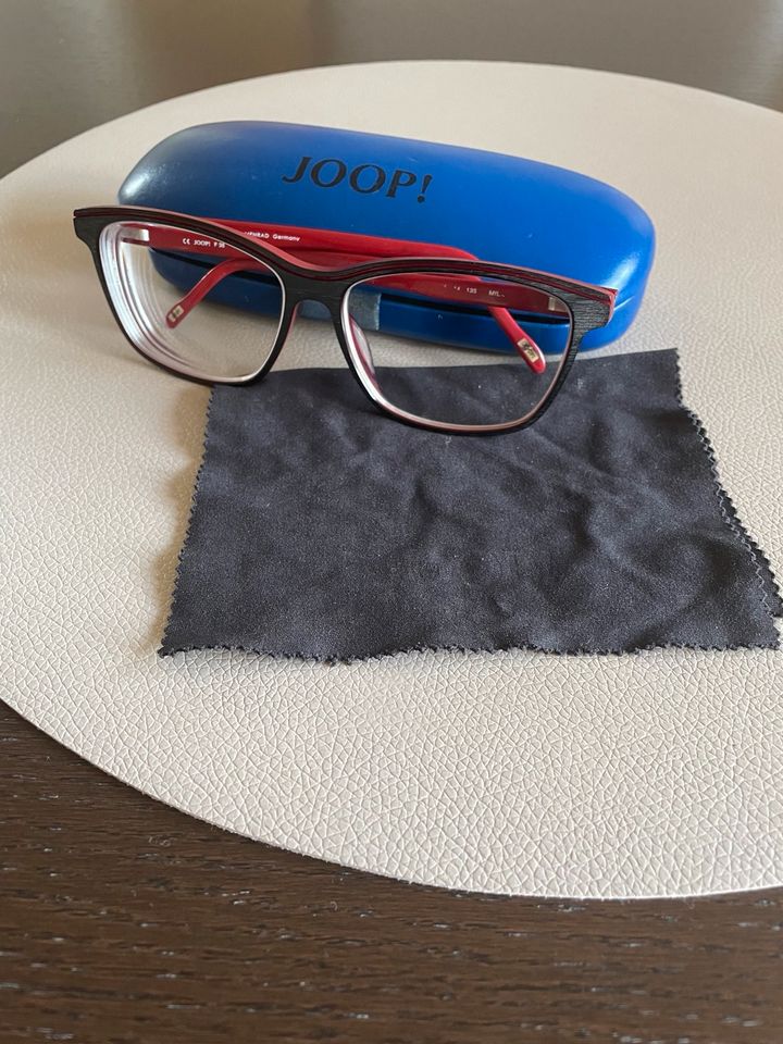 Joop-Brille (Anthrazit/ Bordeauxrot) in Friedrichsdorf