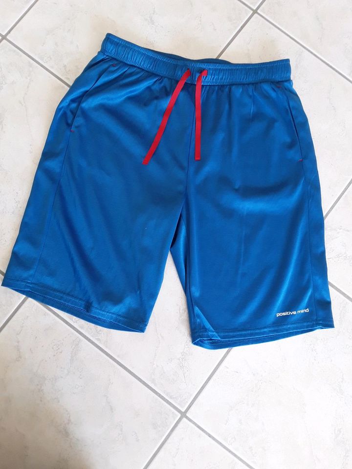 Sporthose, kurze Hose, Größe 170/176, blau in Falkenfels
