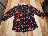 Bluse / Blusenjacke Gr. 38 M schwarz Blumen 100% Viskose München - Schwabing-Freimann Vorschau