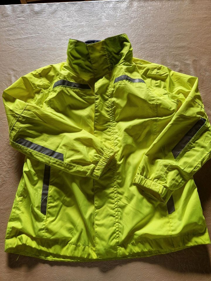 Laufjacke/Sportjacke von Crane Kids, regenabweisend in Lindau