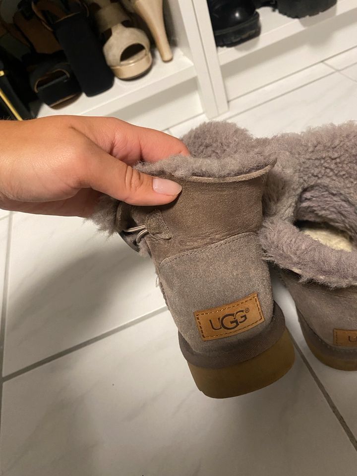 UGG Boots Bailey Button 36 in Ramstein-Miesenbach