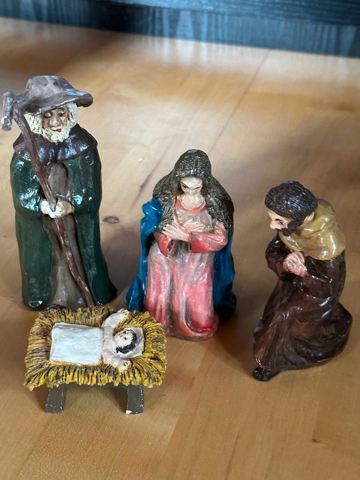 Krippenfiguren Gips? Maria Josef Jesuskind Hirte Krippe in Bergisch Gladbach