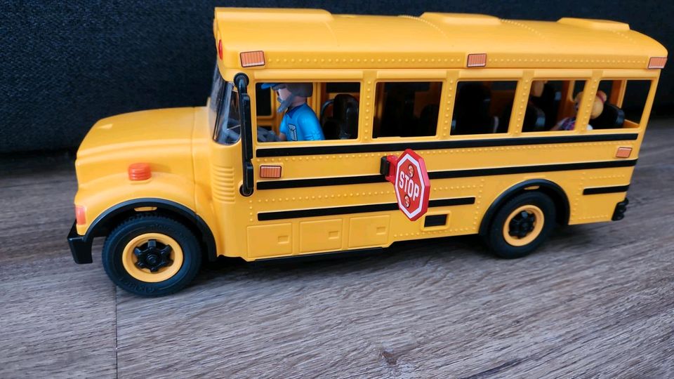 Playmobil Schulbus in Uelzen