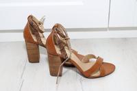 Esprit Schuhe Sandalen Gr. 37 38 39 braun camel Schlange Neuwerti Nordrhein-Westfalen - Gelsenkirchen Vorschau