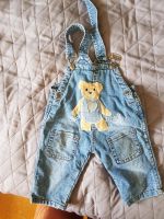 Jeans-Latzhose mit Teddybärmotiv, One Size, ca. ab Gr. 74/80 Nordrhein-Westfalen - Paderborn Vorschau