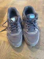 Nike Turnschuhe Sneaker Größe 40,5 Damen Nordrhein-Westfalen - Bornheim Vorschau