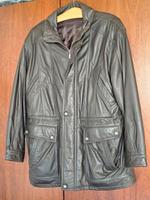 Herren Nappalederjacke, untersetzte Gr. 27, schwarzbraun Bochum - Bochum-Wattenscheid Vorschau