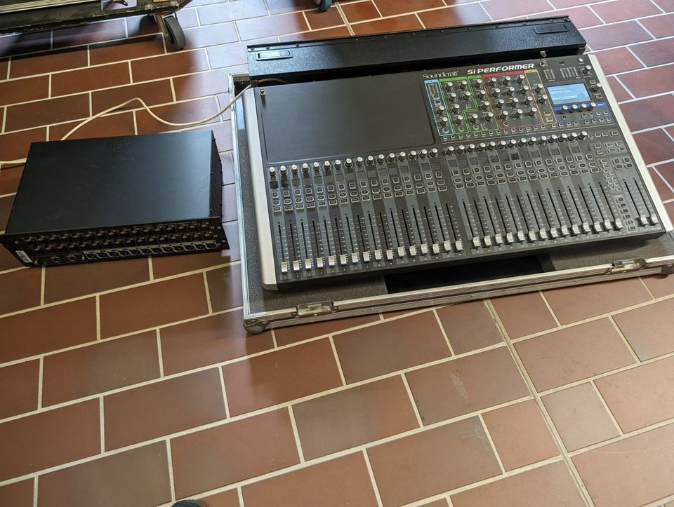 Soundcraft SI Performer 3 inkl. Case und Mini Stagebox 32 in Wilhelmshaven