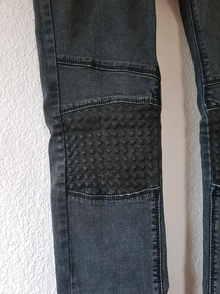 Dunkelgraue Bikerjeans Jeans Bikerlook Leder Knie  Gr.Xl Gr.42 in Eberdingen