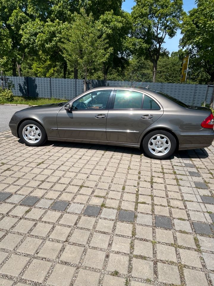 Mercedes Benz E220 CDİ FACELIFT in Ingolstadt