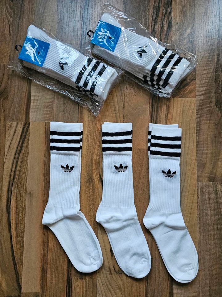 Neu 9 Paar Adidas Solid Crew Socken Gr.S Gr.35-38 weiß (3x3 Paar) in Bayern  - Ursberg | eBay Kleinanzeigen ist jetzt Kleinanzeigen