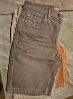 Sommer Jeans Kurzhosen Hosen Shorts neuwertig Gr.29 - S Reserved Berlin - Wilmersdorf Vorschau