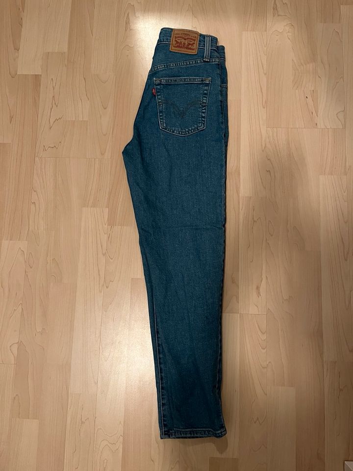 Levi’s Mom Jeans Highwaist 24/27 in Bonn