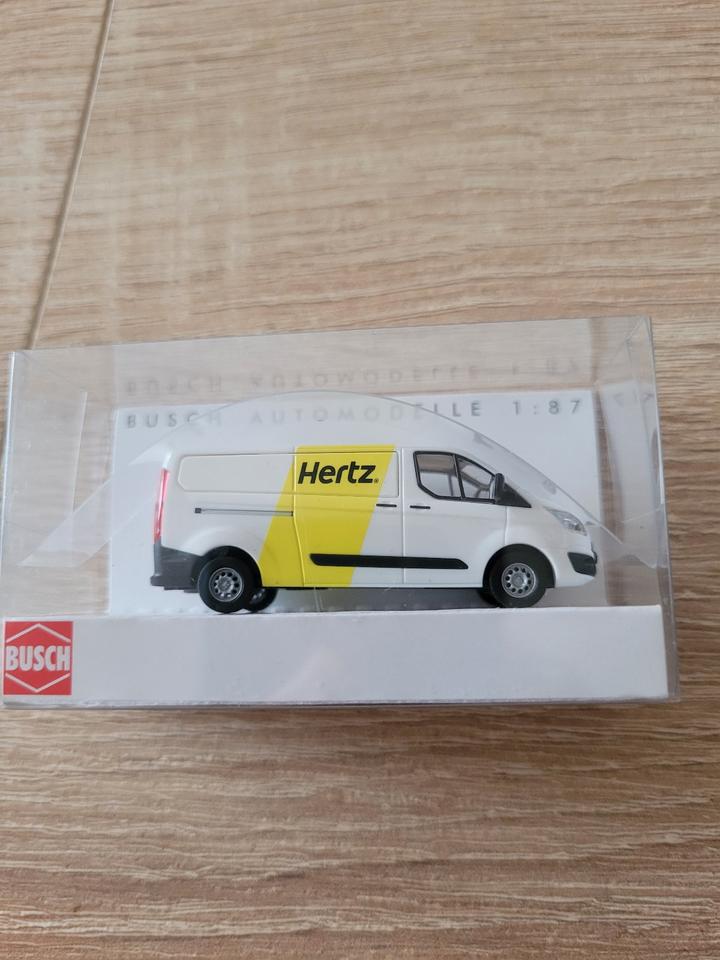 (354) HO (1:87) Ford Transit Custom Kastenwagen "Hertz" von BUSCH in Neustadt an der Weinstraße