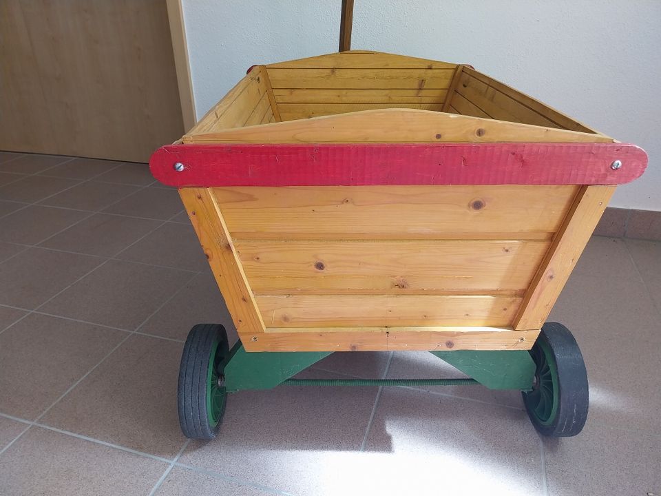 Bollerwagen Handwagen aus Holz in Poppenhausen