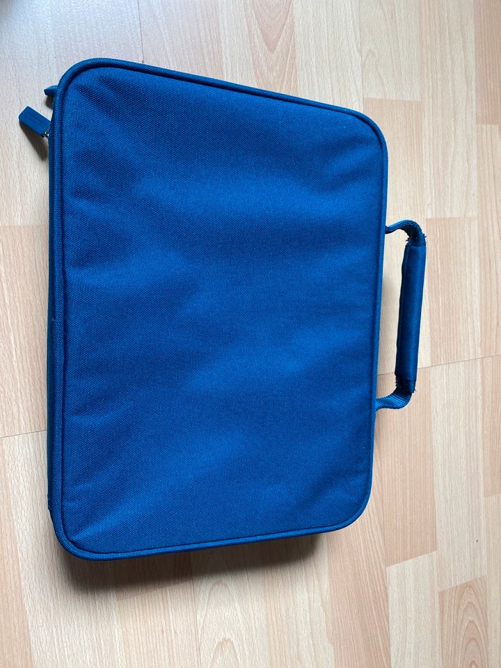 Dicota iPad Tasche/blau/Transport/Reißverschluss/tragen in Enkenbach-Alsenborn