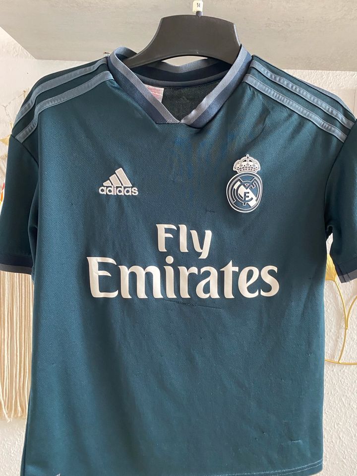 Real Madrid 19/20 Trikot in Rottenburg am Neckar