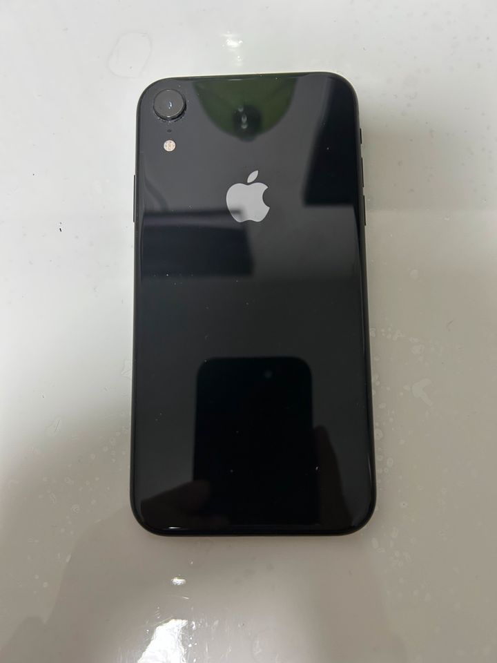 iPhone XR 64 GB Black in Bochum