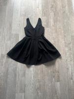 Kleid schwarz elegant für Damen/Mädchen von Pimkie in Größe 34 Niedersachsen - Uelzen Vorschau