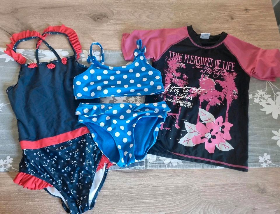 UV-Shirt, Badeanzug, Bikini - Badekleidung 122/128 in Greven