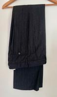 Zara Hose Wolle mit Nadelstreifen dunkelgrau/weiss Gr. 38 Kr. München - Straßlach-Dingharting Vorschau