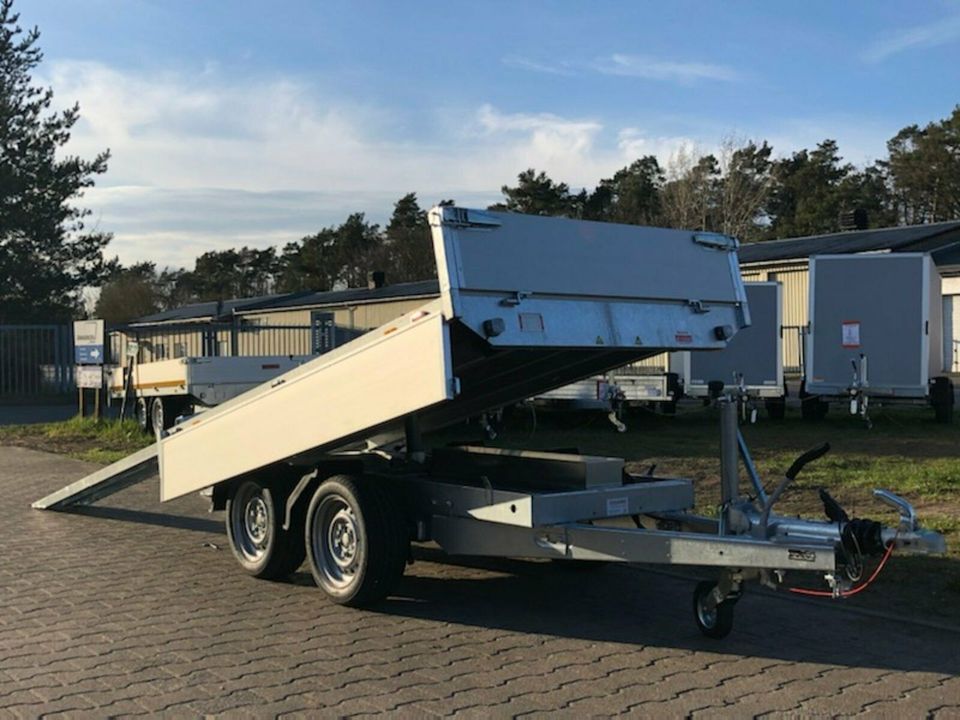 ⭐ Anhänger Eduard e-Kipper 2700kg 256x150x30cm Rampen NEU 63 in Schöneiche bei Berlin