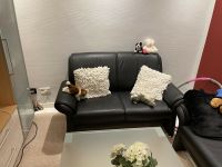 Hochwertige Leder Couch 2 sitzer + fußhocker neuwertig Nordrhein-Westfalen - Waltrop Vorschau