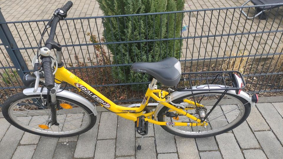 Kinderfahrrad Bike 24 Zoll, 3 Gang in Dreieich