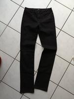 Un1deux2trois3 Paris Damen Jeanshose Jeans schwarz 36 S slim Baden-Württemberg - Durbach Vorschau