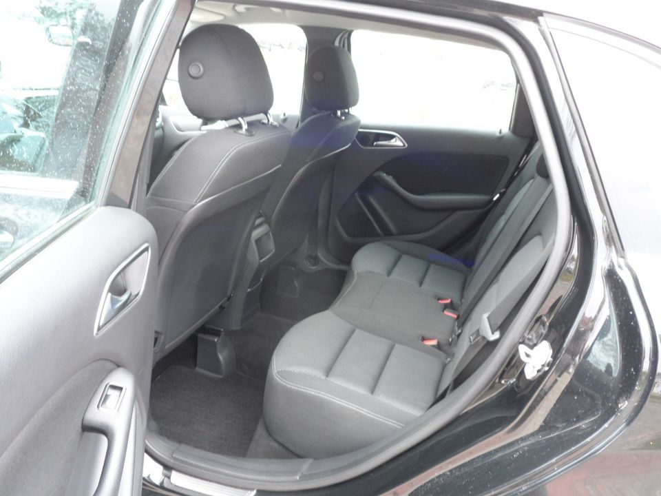 Mercedes-Benz B 200 CDI Bi Xenon/Navi/PDC/S-Heiz/TÜV NEU in Greifswald