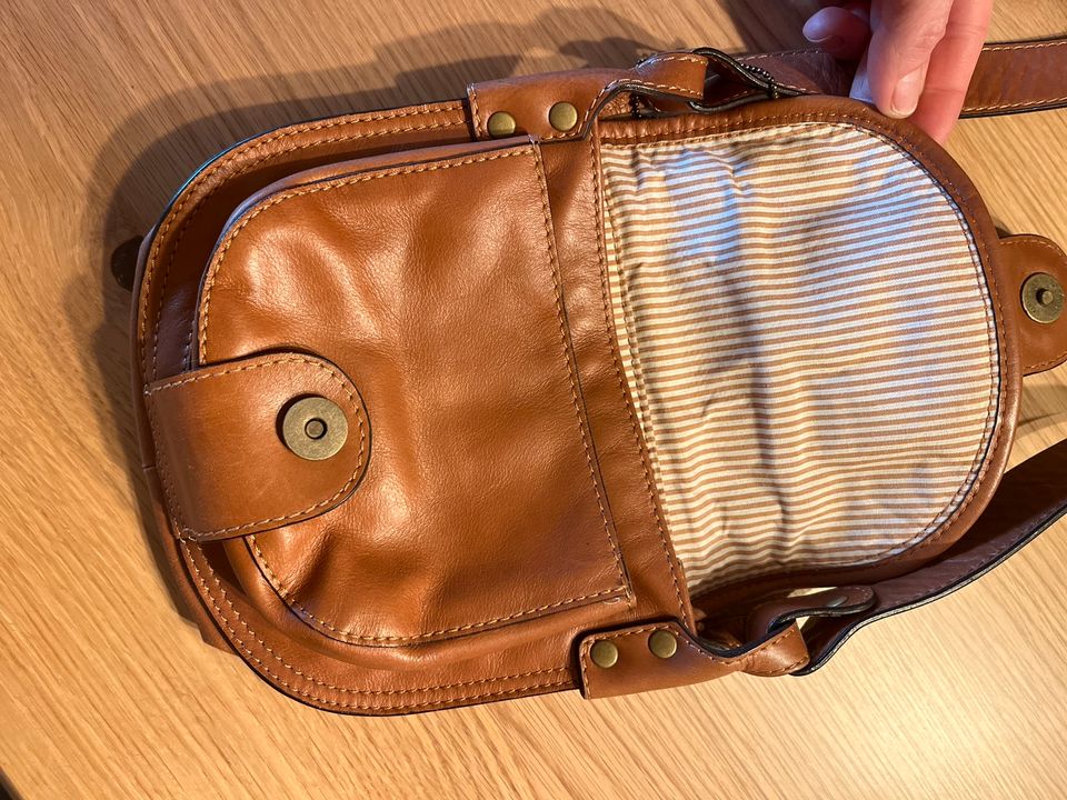 Handtasche/ Crossbody Tasche echtes Leder in Weyhe